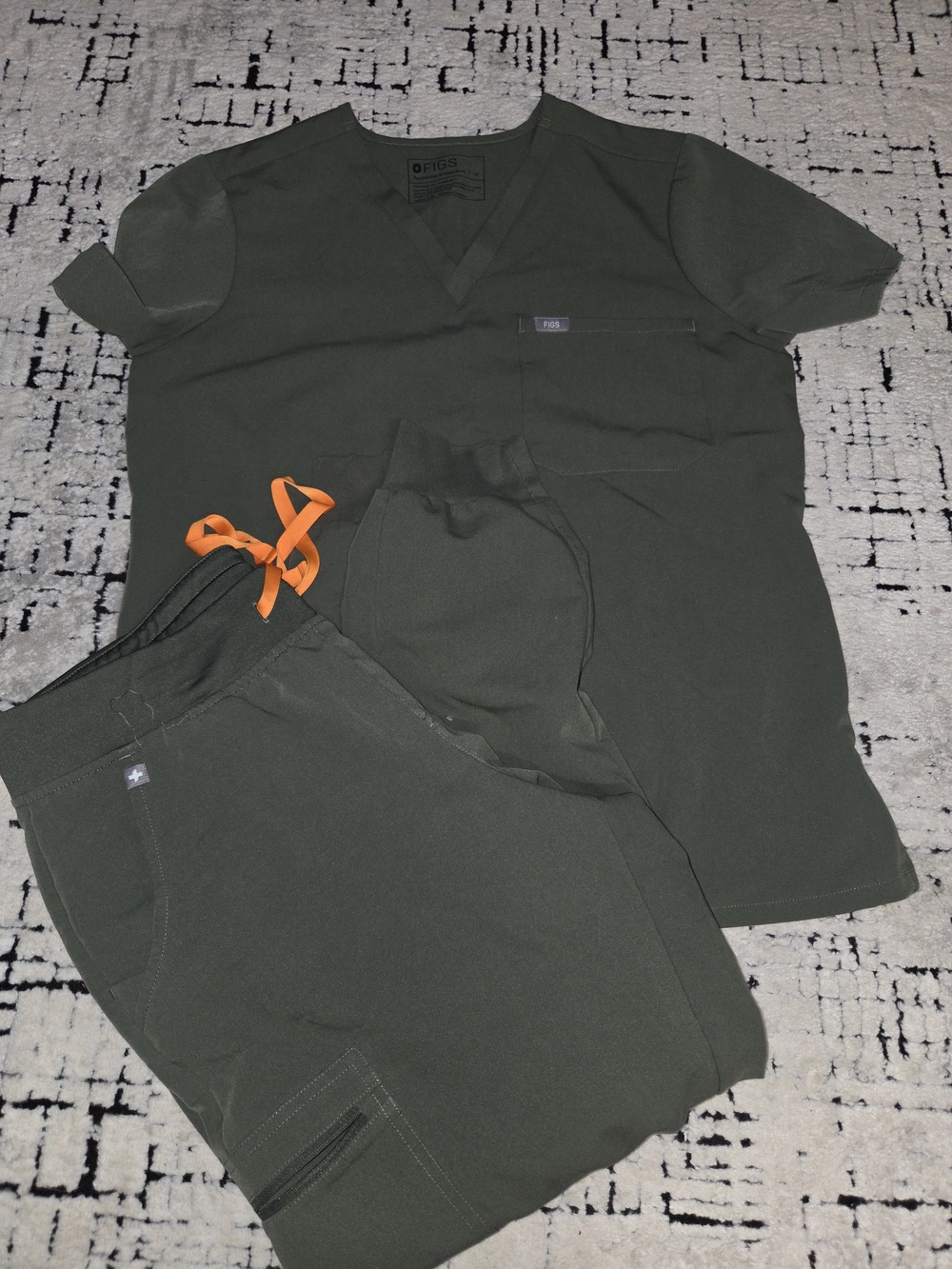 FIGS Scrub Set Olive Green Pants Size Large Medium Top